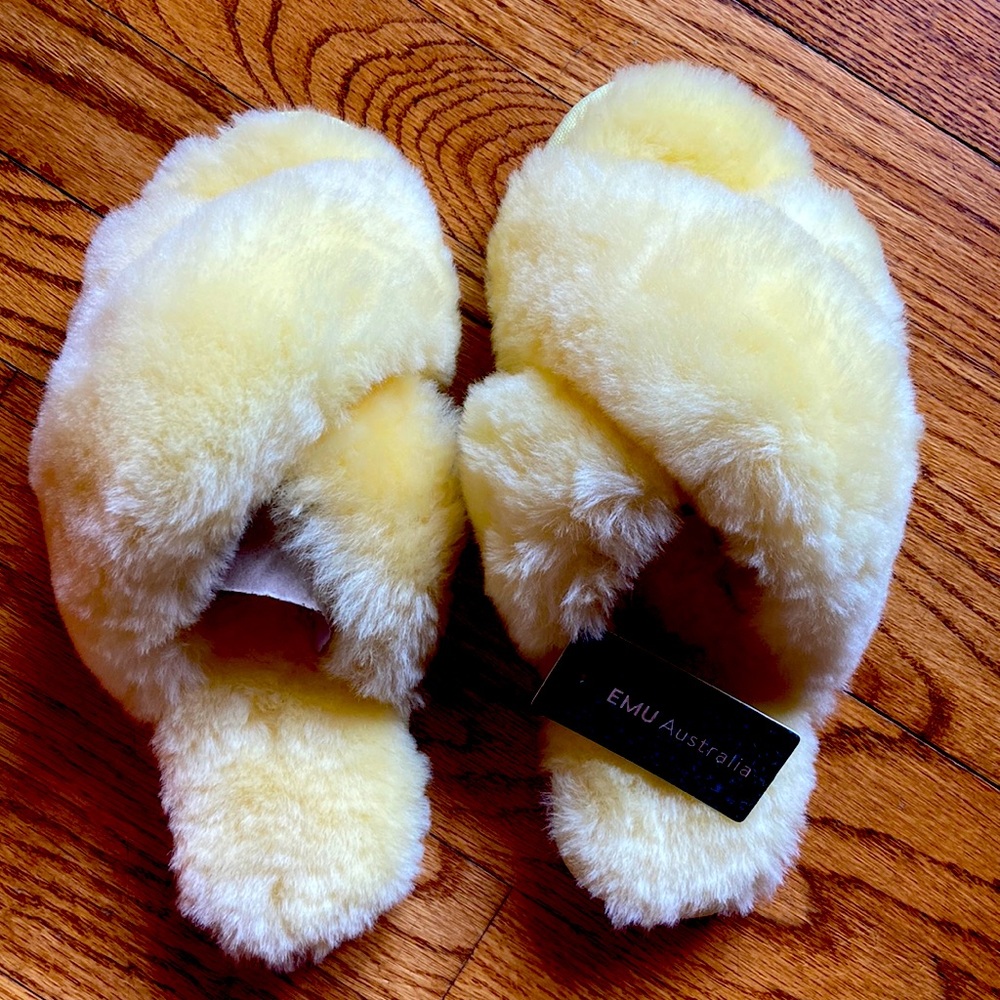 EMU Australia Yellow Mayberry Sheep fur slippers